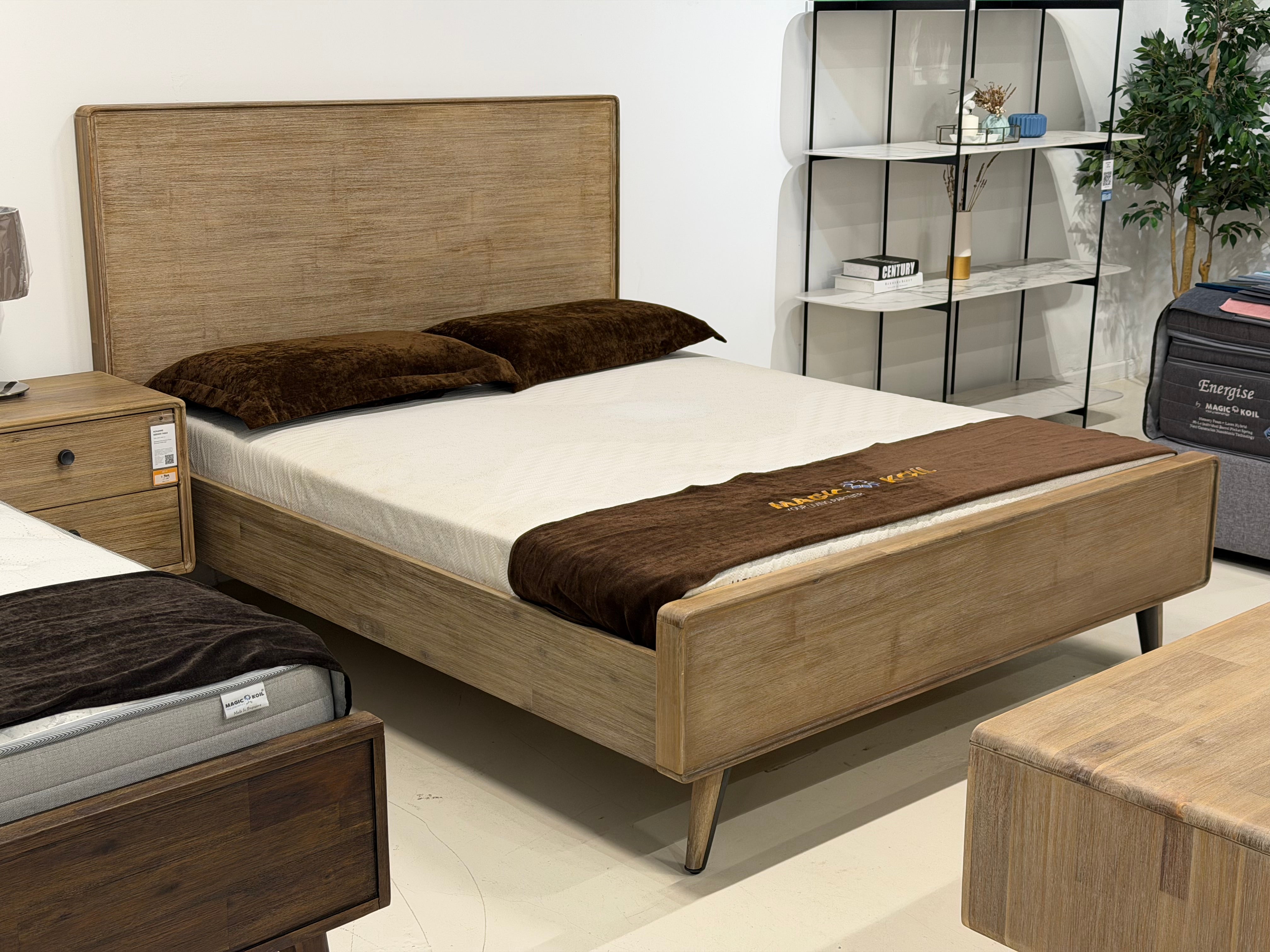 Roxanne Wood Bed Frame, Queen