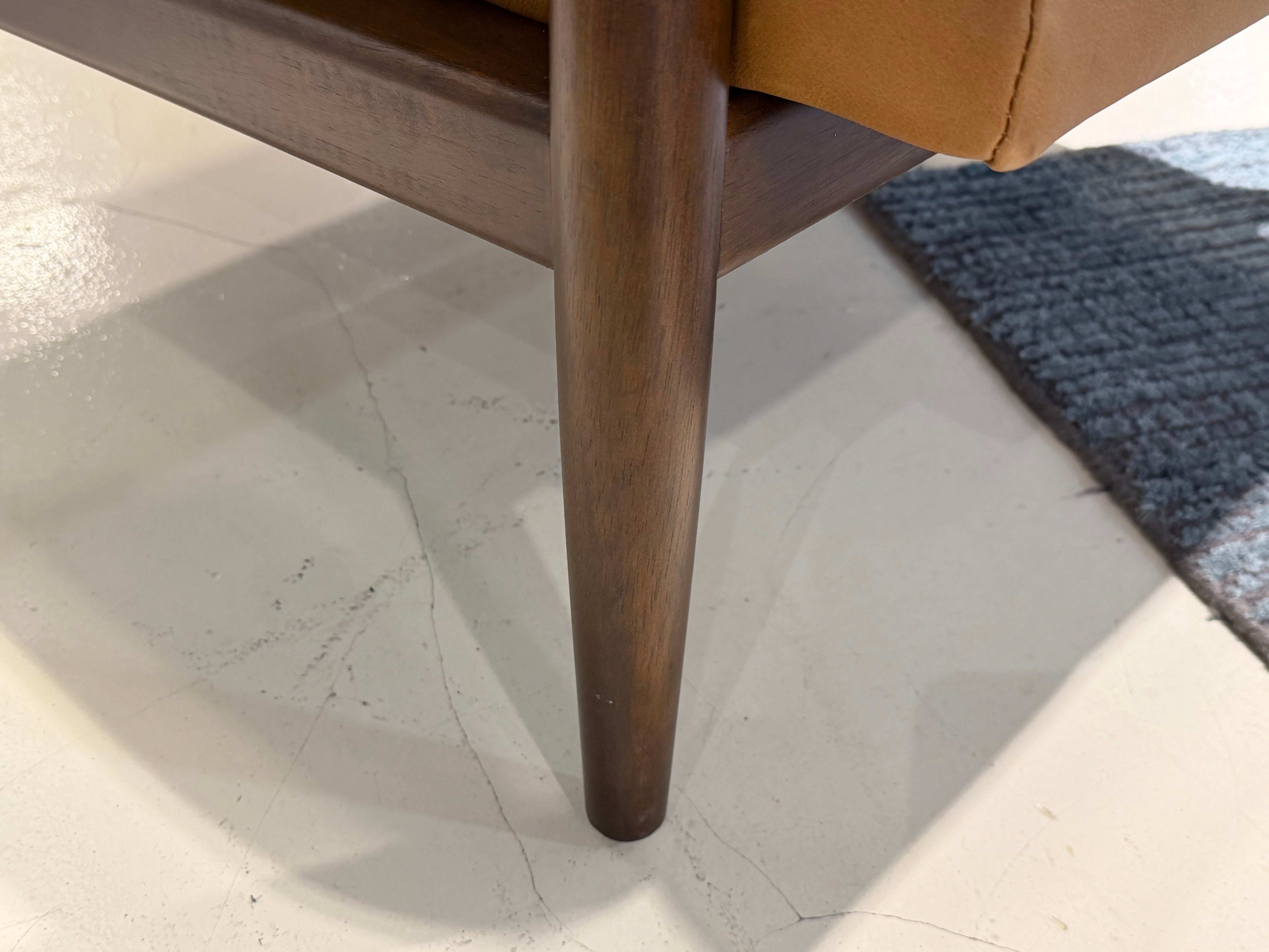 Quinn Leather Lounge Chair, Vintage Tan (Premium)