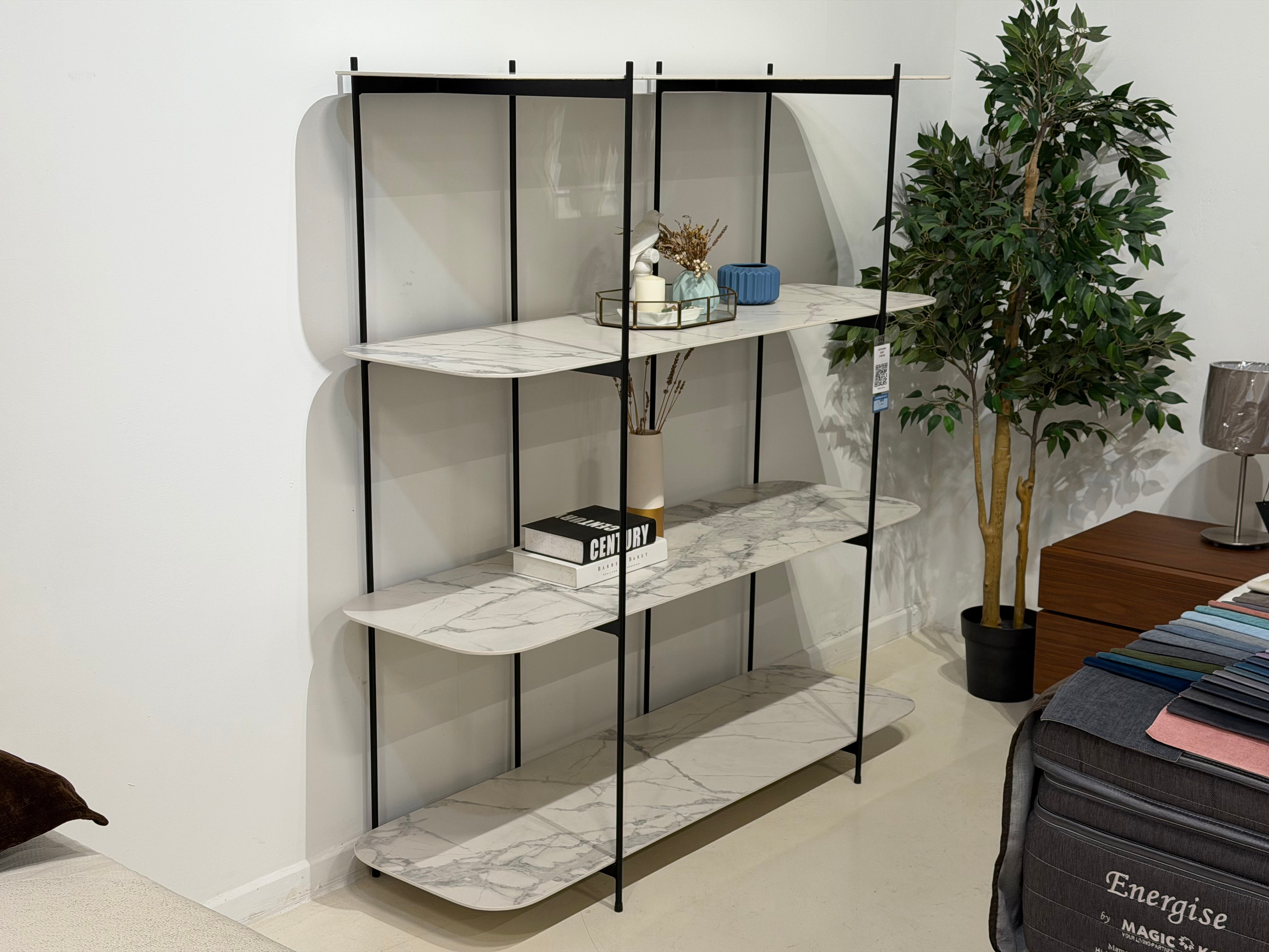 Giovanni Shelf, Sintered Stone