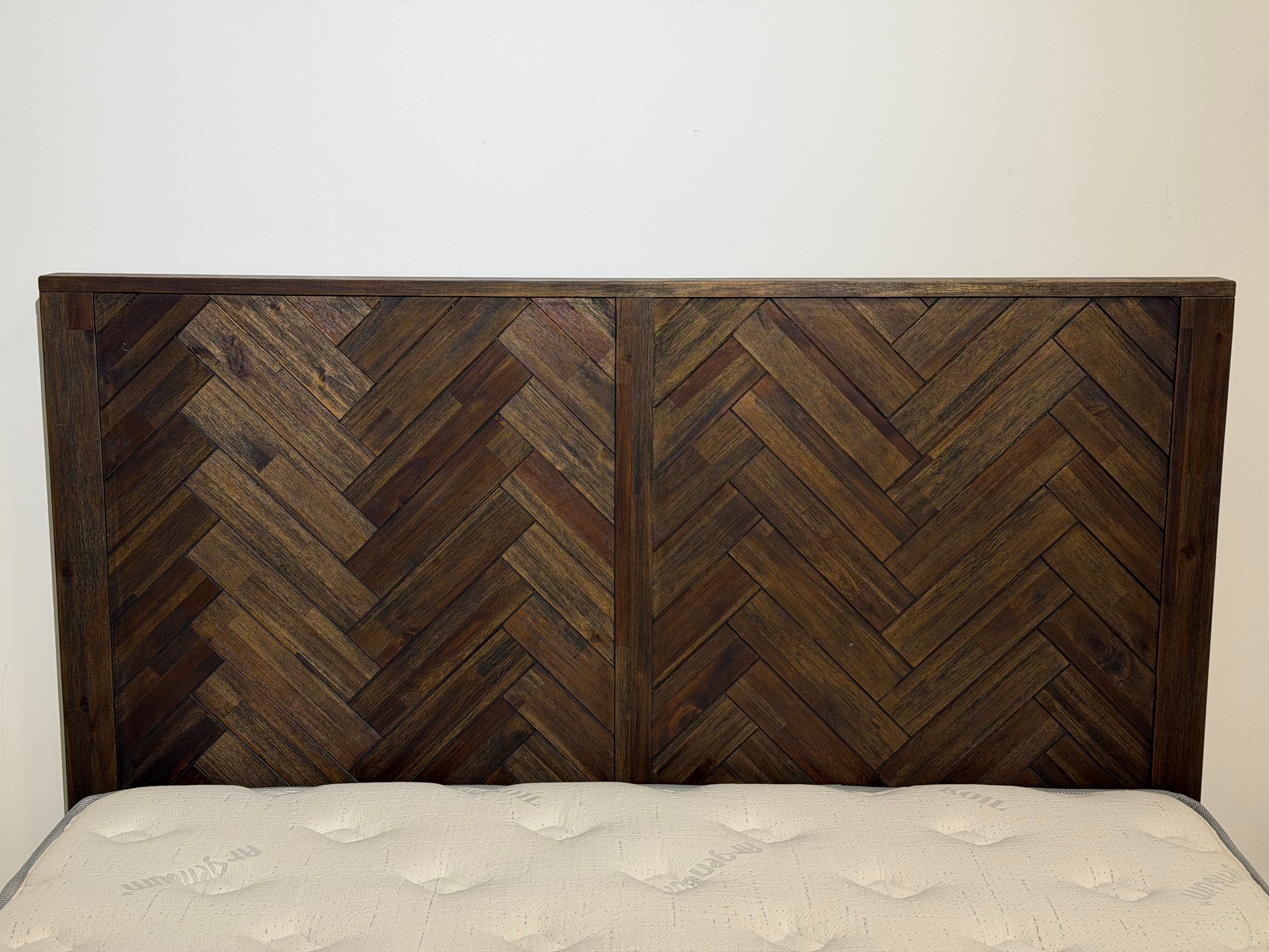 Austin Wood Bed Frame, Queen