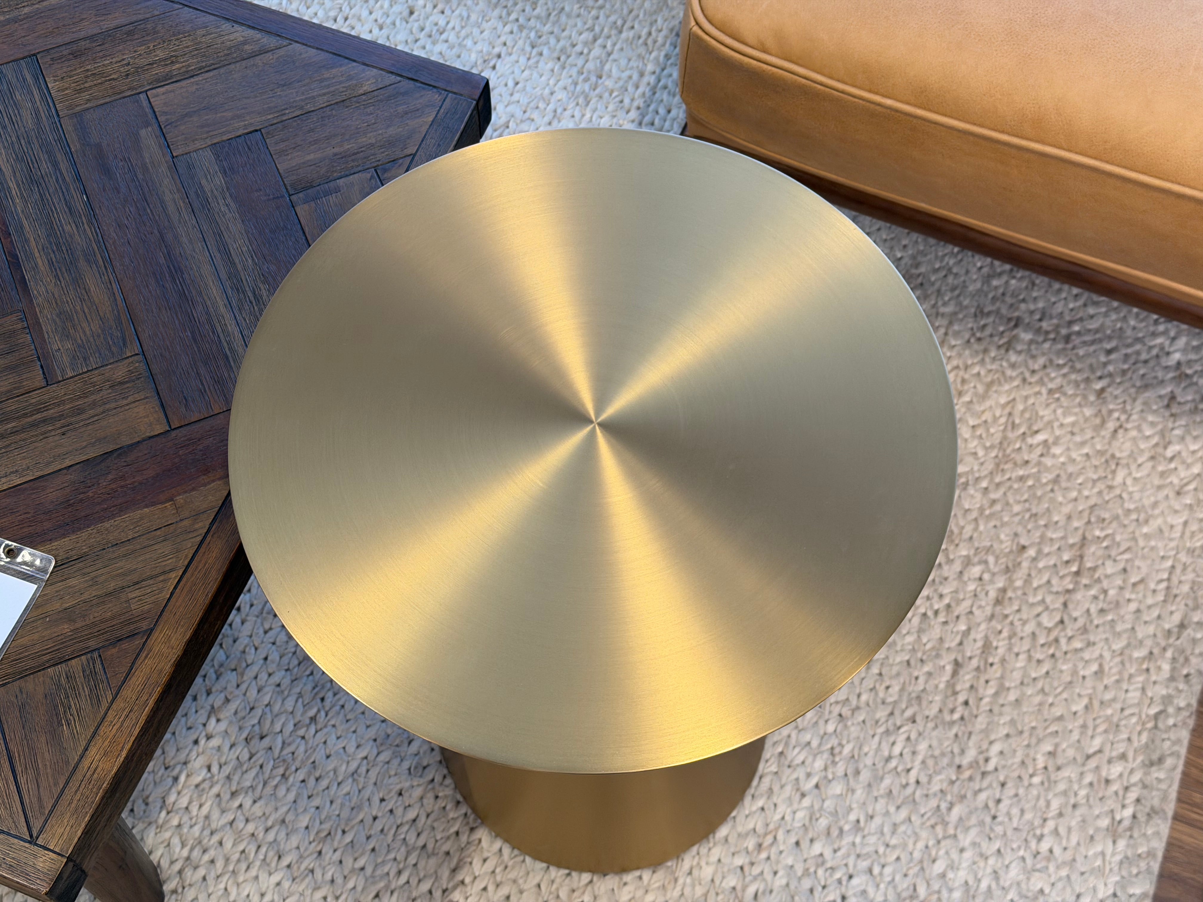 Xander Side Table (Matte)
