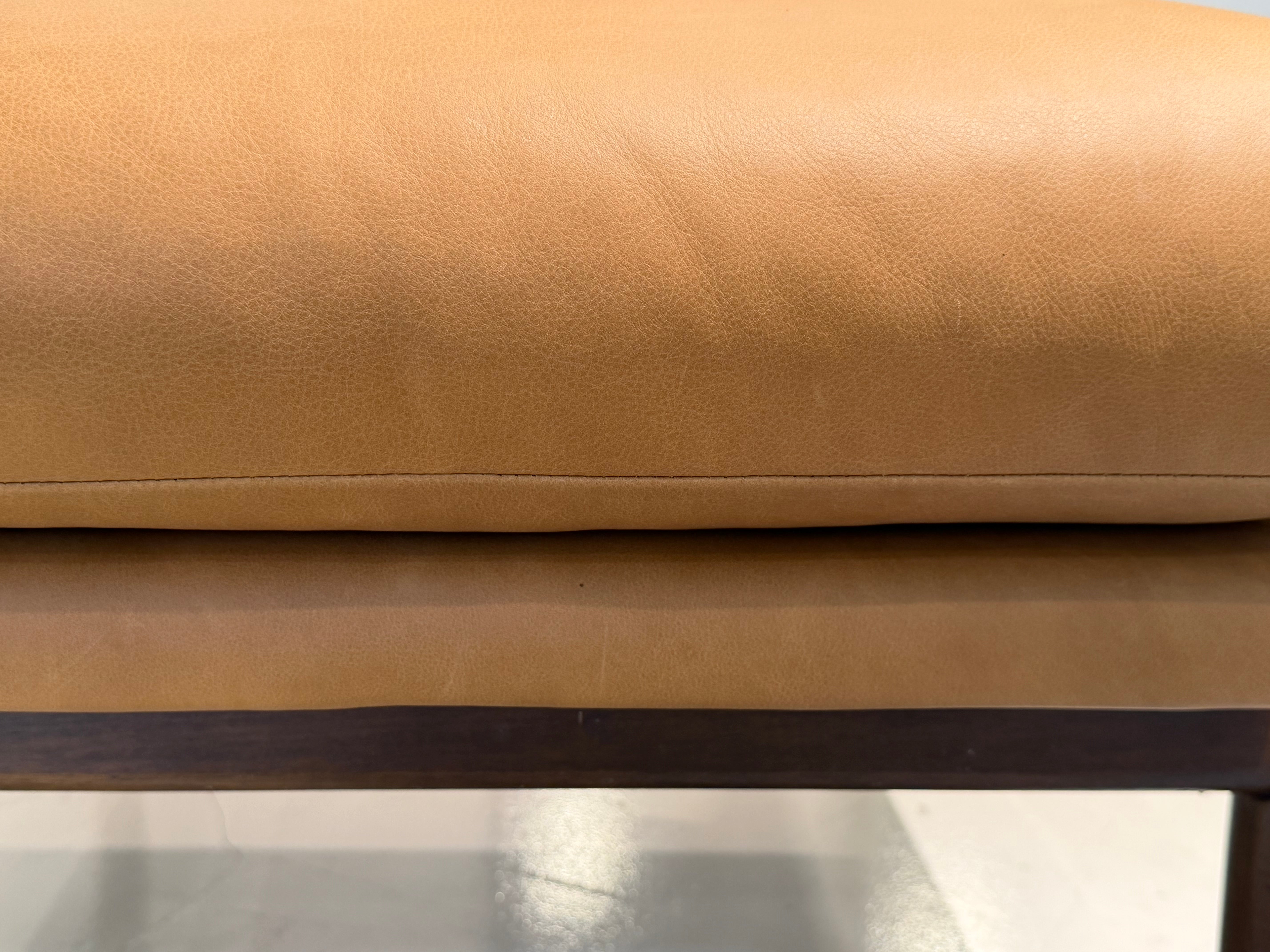 Quinn Leather Lounge Chair, Vintage Tan (Premium)