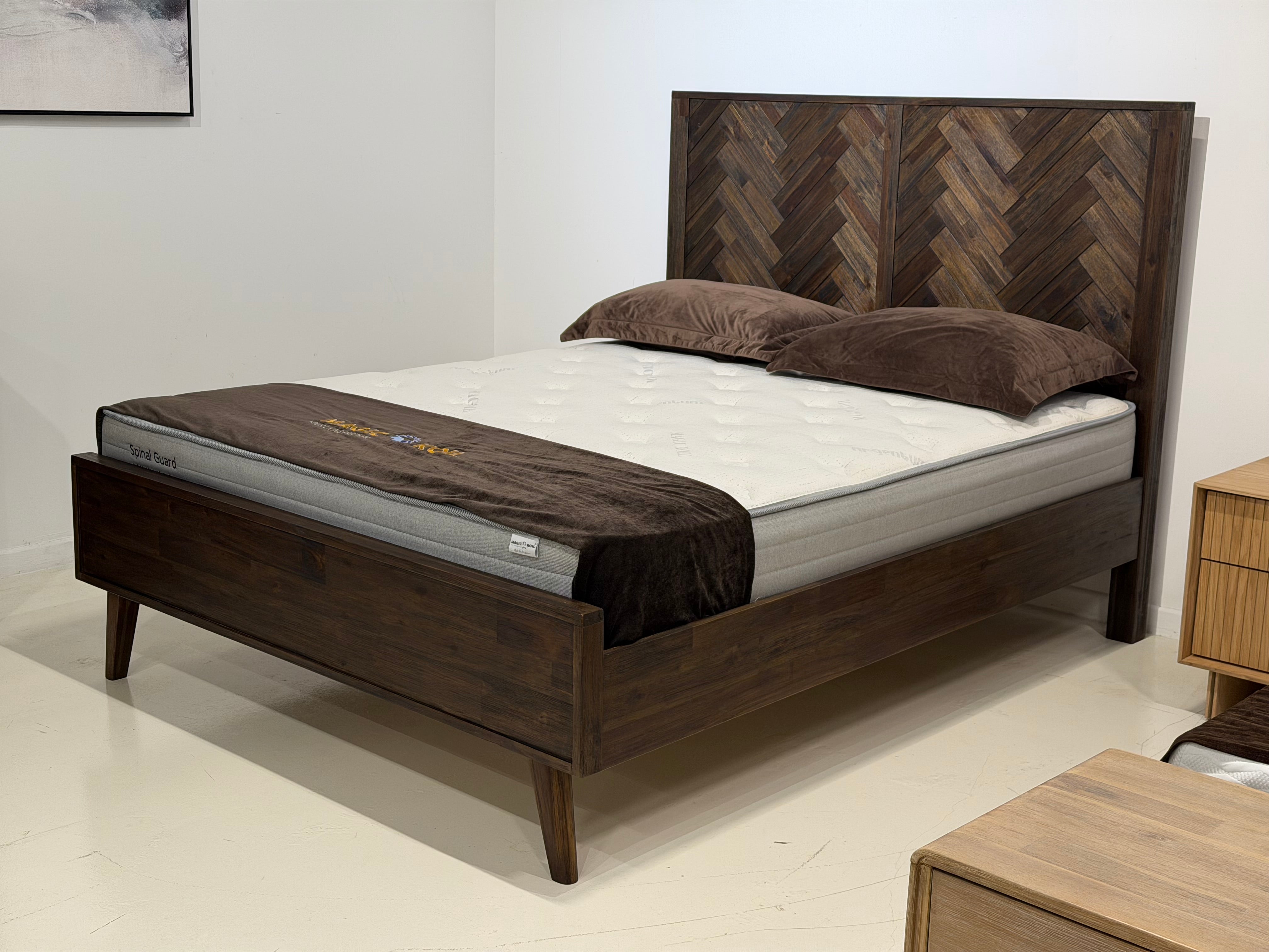 Austin Wood Bed Frame, Queen