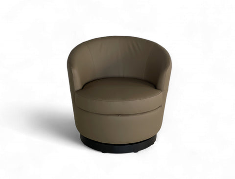 Vienna Swivel Armchair (Top Grain Leather)